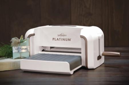 Spellbinders Stanz- und Prägemaschine + Zubehör